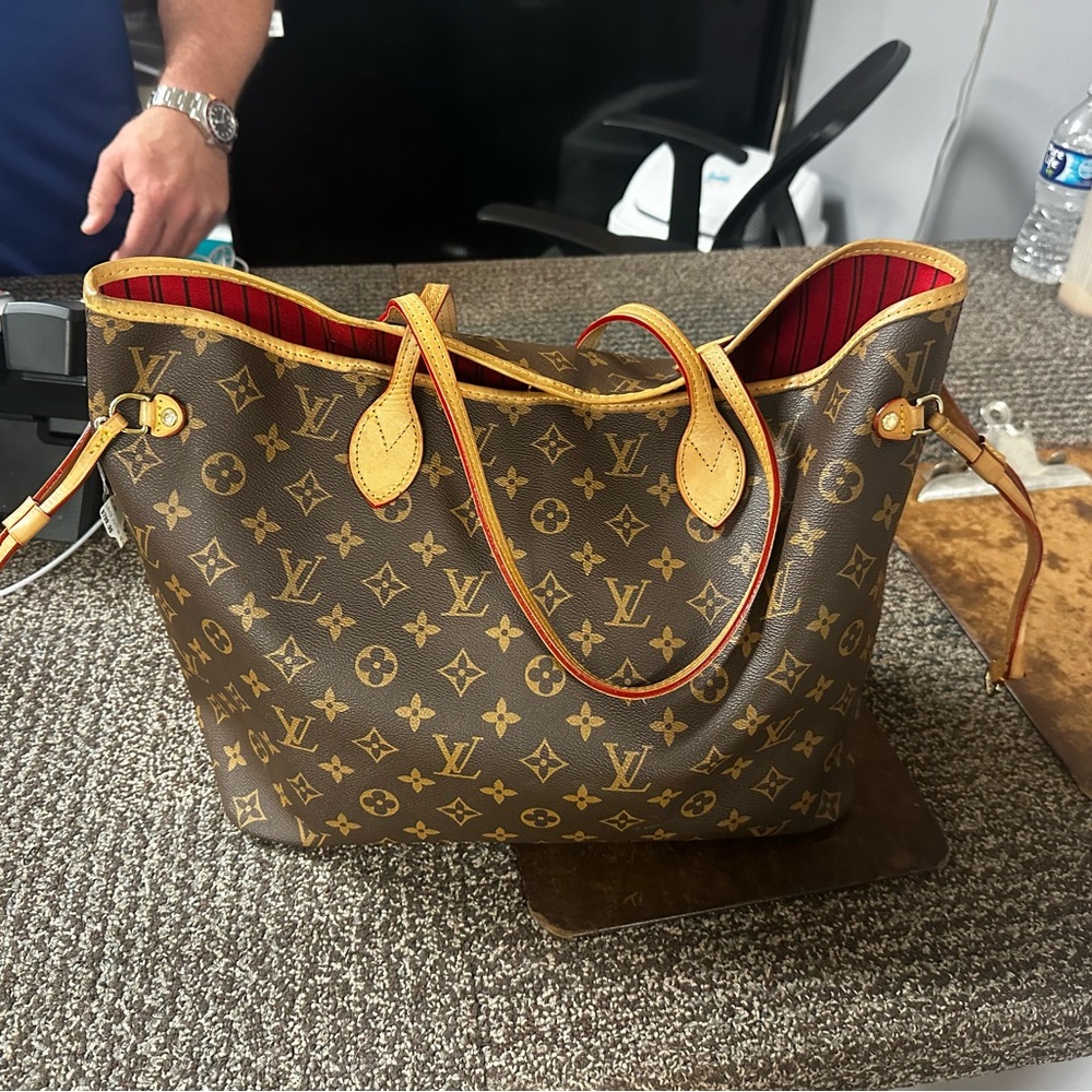 It’s a very, very clean bag nice bag